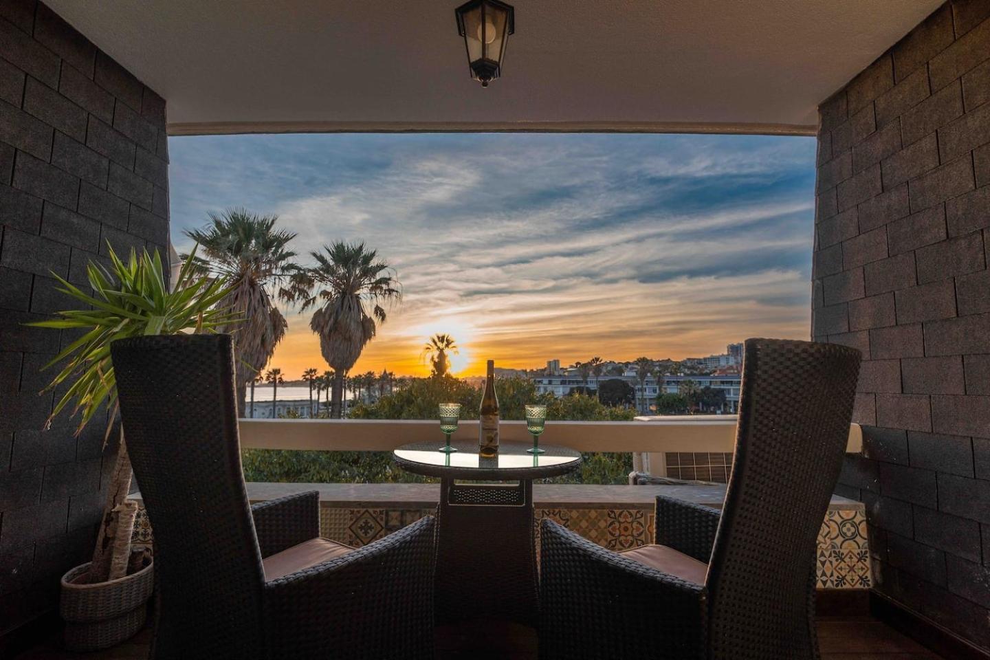Sea View W Balcony 2 Mins Walk To Beach & Casino Estoril Eksteriør bilde